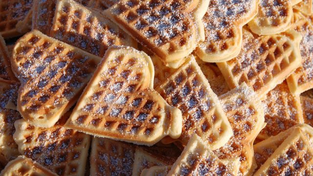 Rezept: Frühstückswaffeln für ein warmes, nahrhaftes Feiertagsfrühstück